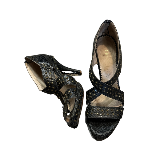 SARAH RILEY Grey gold studded Heels R0426